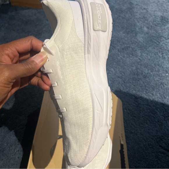 Nike ZoomX Invincible 3 White Photon Dust - Picture 13 of 16